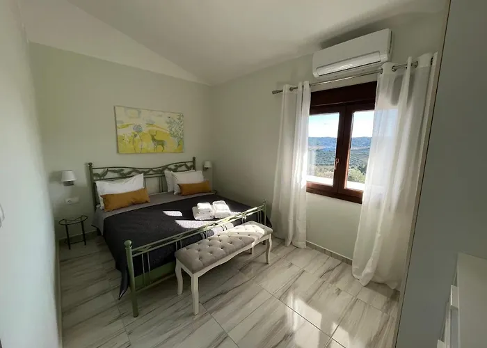 Xalonia Penthouse Апартаменты *
